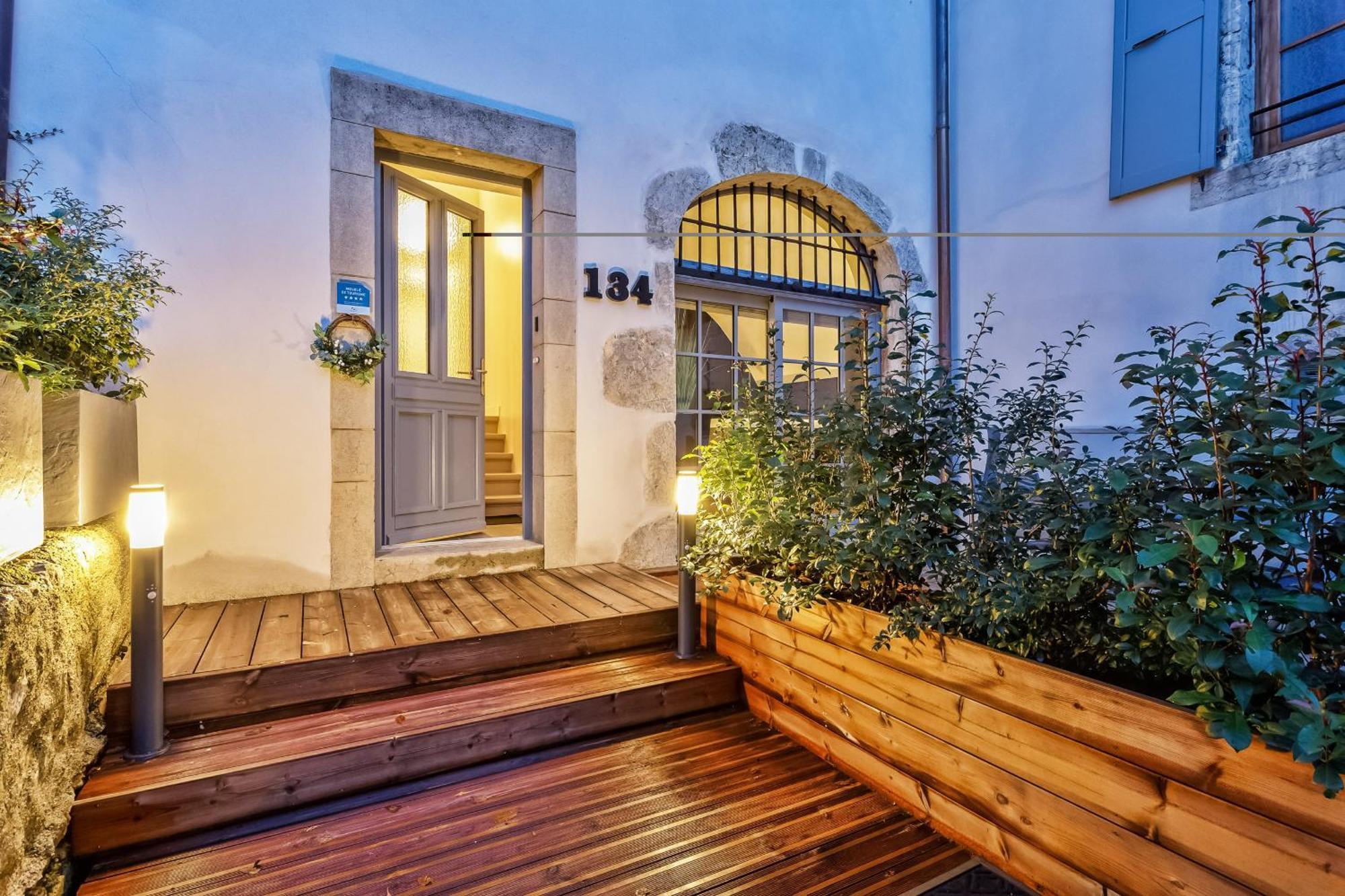 Le Chicissime, Coeur Du Village, Lla Selections By Location Lac Annecy Talloires Bagian luar foto